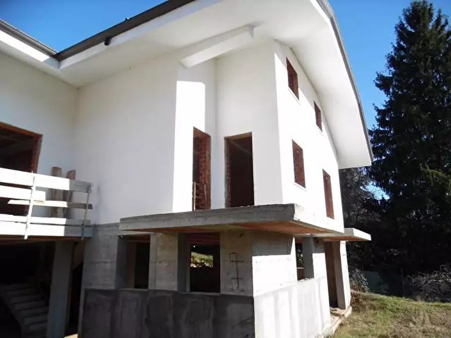 Immagine 6 di Villa in vendita  in Via Magnetti a Coassolo Torinese