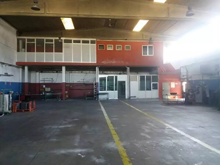 Immagine 10 di Locale commerciale in vendita  in Località Vauda a San Benigno Canavese