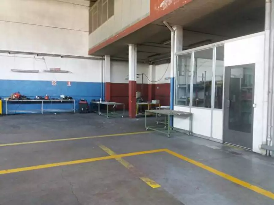 Immagine 11 di Locale commerciale in vendita  in Località Vauda a San Benigno Canavese