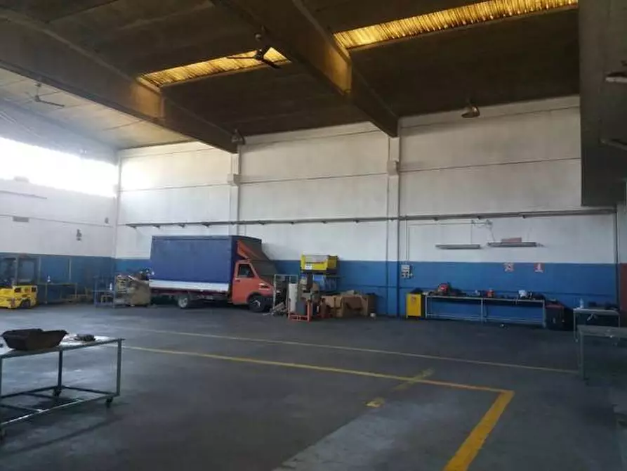 Immagine 9 di Locale commerciale in vendita  in Località Vauda a San Benigno Canavese