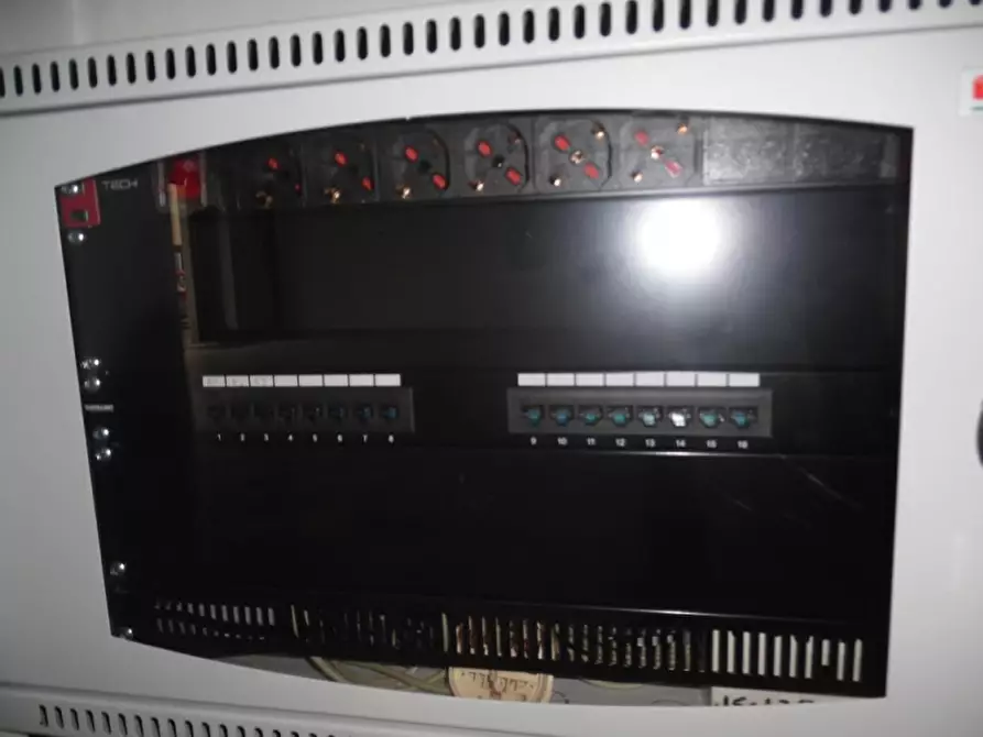 Immagine 24 di Locale commerciale in vendita  in VIA VITTORIO VENETO 5 a Ciriè