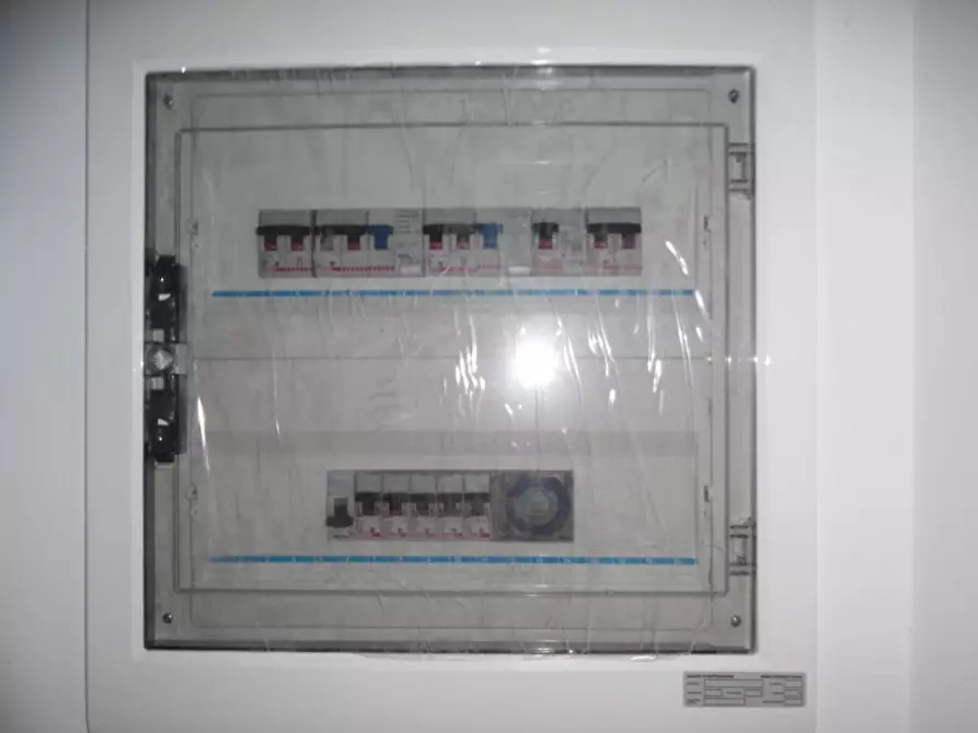 Immagine 25 di Locale commerciale in vendita  in VIA VITTORIO VENETO 5 a Ciriè