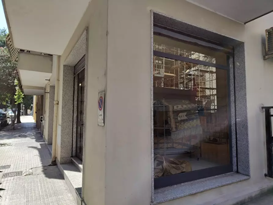 Immagine 4 di Negozio in vendita  in Via Sebastiano Satta a Alghero