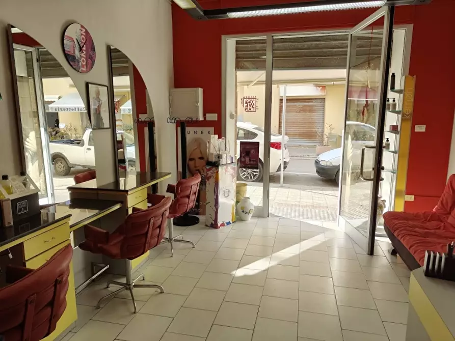 Immagine 4 di Locale commerciale in vendita  in Via Sassari a Alghero