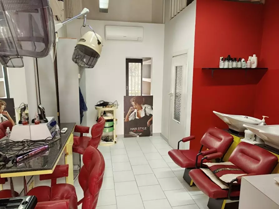 Immagine 6 di Locale commerciale in vendita  in Via Sassari a Alghero