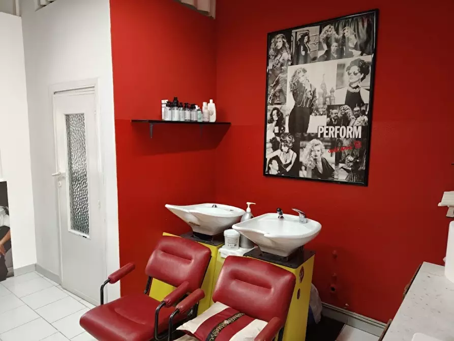 Immagine 7 di Locale commerciale in vendita  in Via Sassari a Alghero