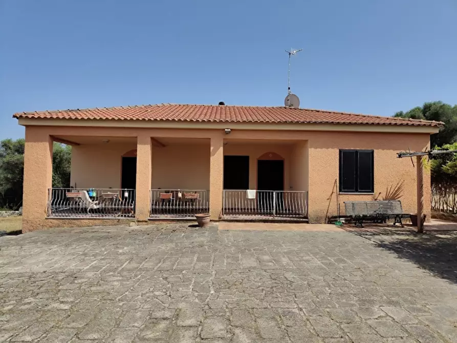 Immagine 1 di Appartamento in vendita  in Carrabuffas a Alghero