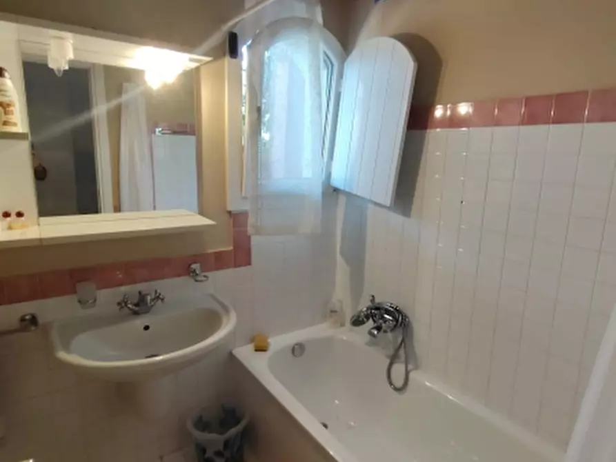 Immagine 22 di Villetta a schiera in vendita  in Via Nurra a Stintino