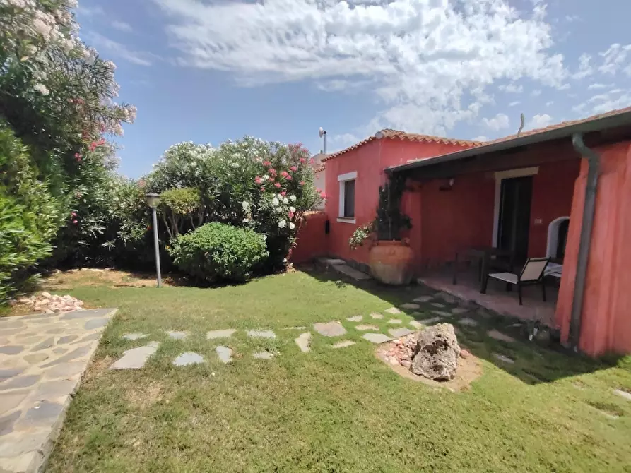 Immagine 28 di Villetta a schiera in vendita  in Via Nurra a Stintino