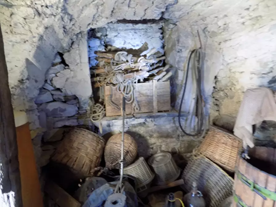 Immagine 12 di Casa semindipendente in vendita  a Borgomaro