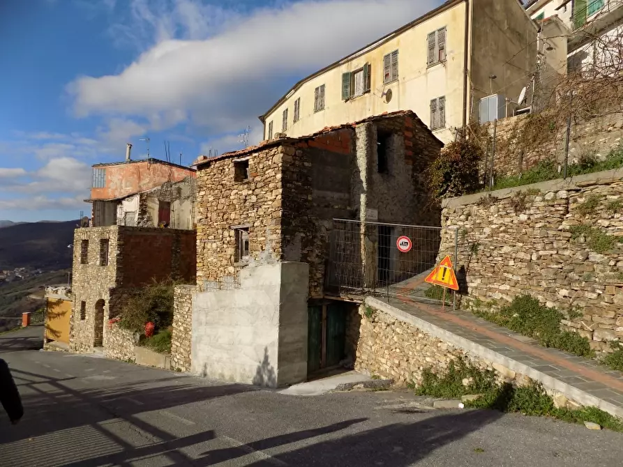 Immagine 1 di Rustico / casale in vendita  a Cesio