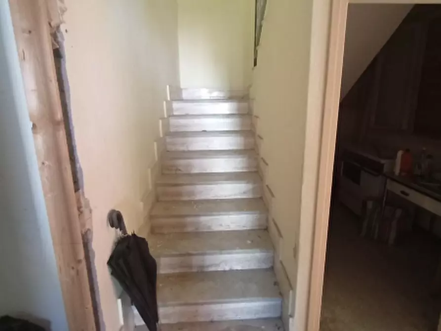 Immagine 10 di Porzione di casa in vendita  a Aurigo