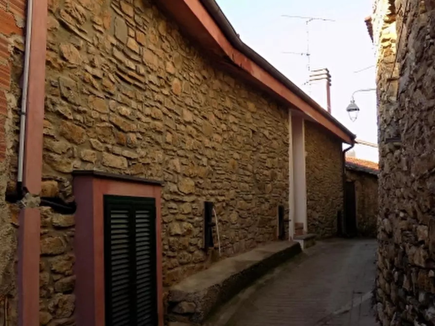 Immagine 12 di Casa semindipendente in vendita  a Cesio