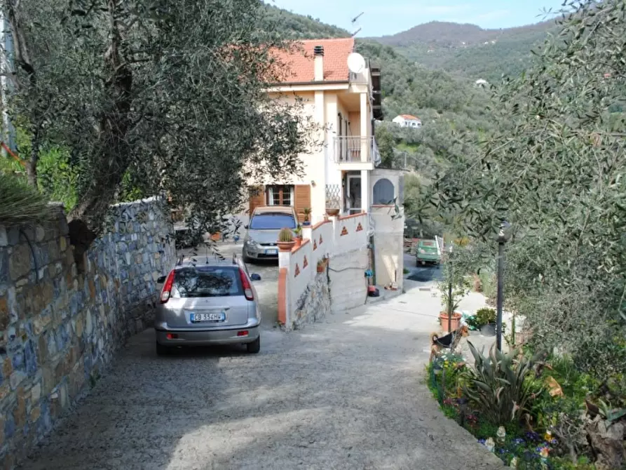 Immagine 1 di Porzione di casa in vendita  a Pontedassio