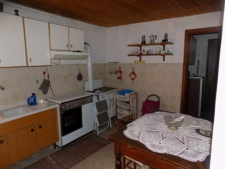 Immagine 11 di Porzione di casa in vendita  a Aurigo