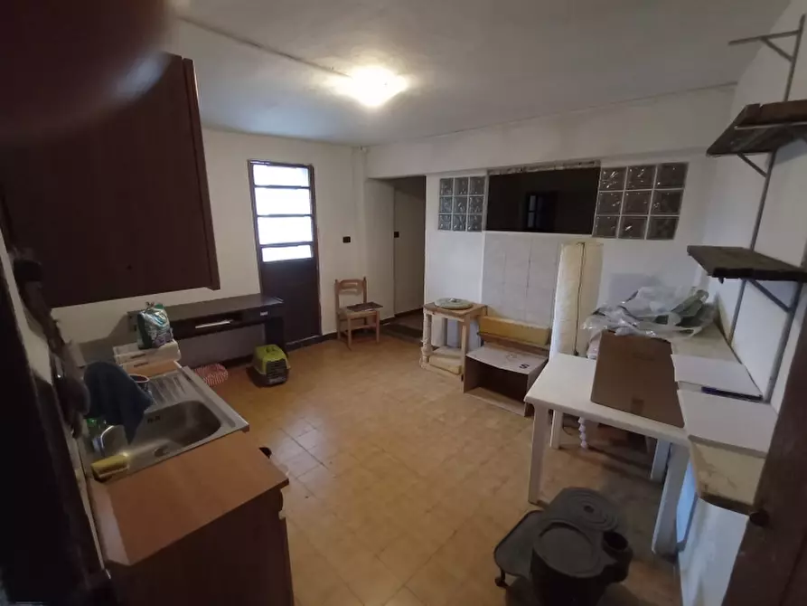 Immagine 12 di Porzione di casa in vendita  a Rezzo