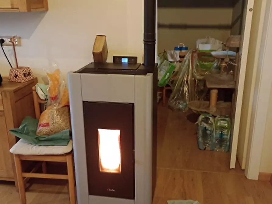 Immagine 7 di Porzione di casa in vendita  a Rezzo