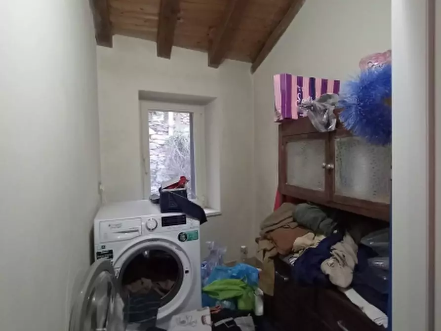 Immagine 10 di Porzione di casa in vendita  a Rezzo