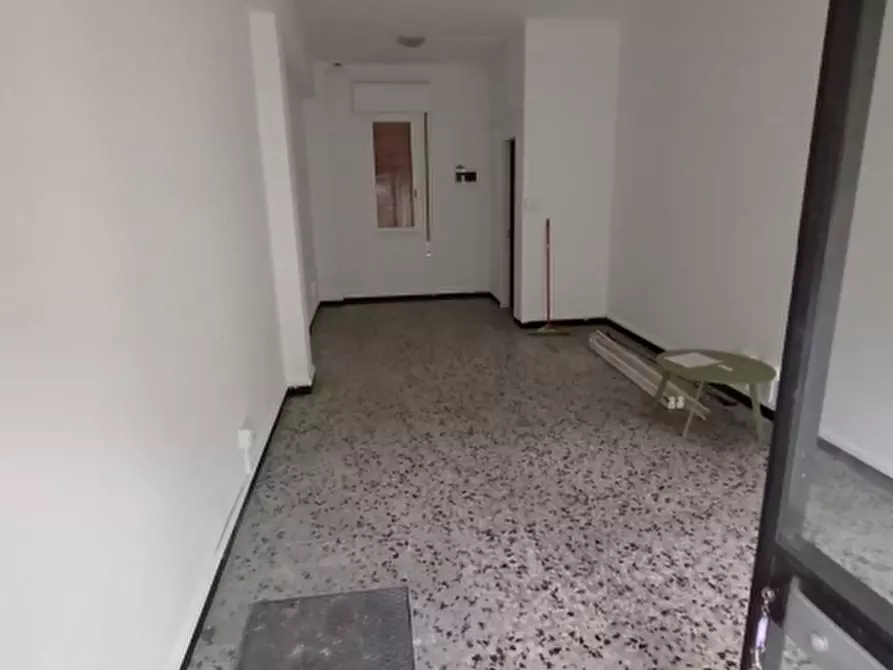 Immagine 4 di Ufficio in affitto  in VIA NAZIONALE 119 a Imperia