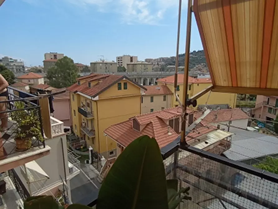 Immagine 4 di Appartamento in vendita  a Imperia