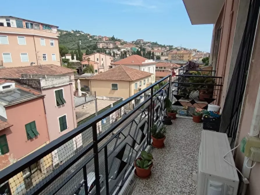 Immagine 6 di Appartamento in vendita  a Imperia