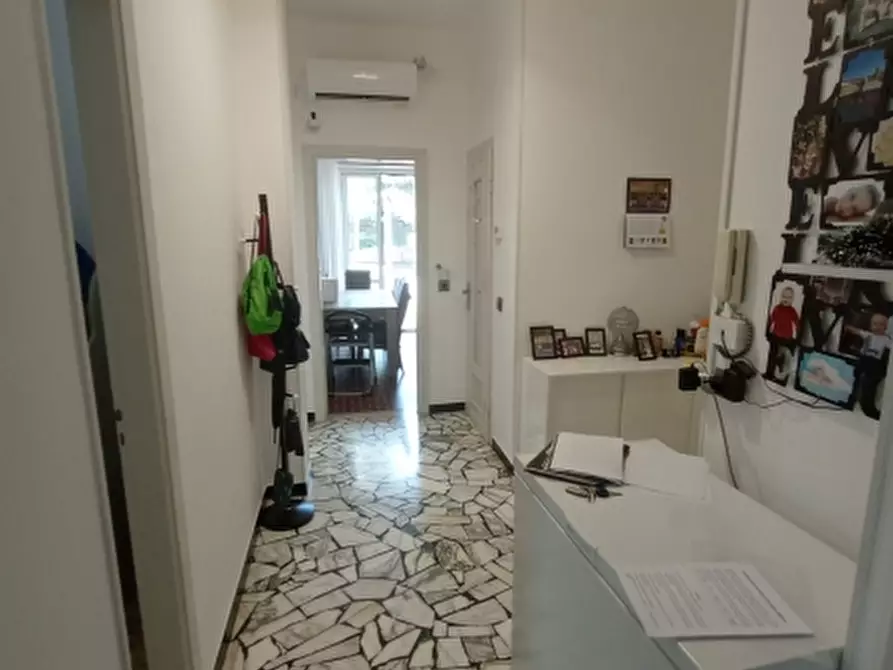 Immagine 11 di Appartamento in vendita  a Imperia