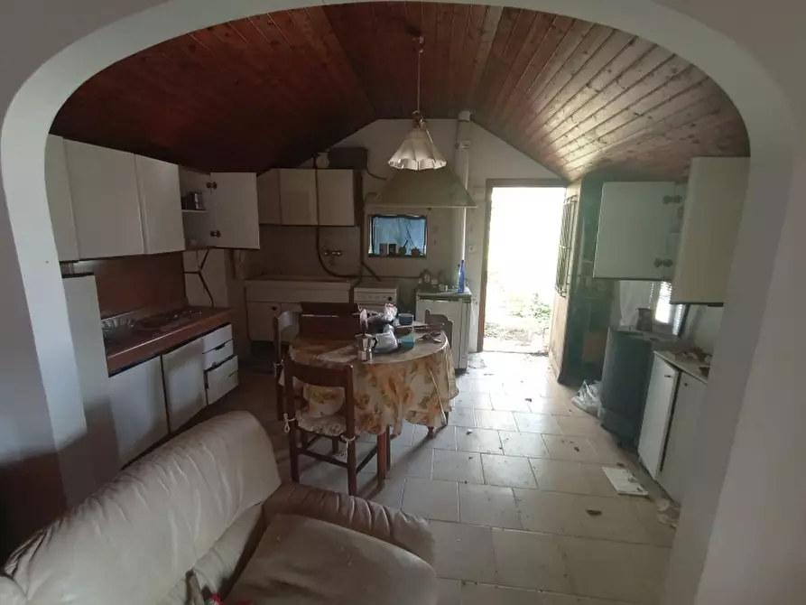 Immagine 4 di Casa indipendente in vendita  a Imperia