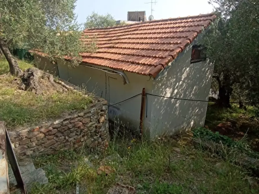 Immagine 13 di Casa indipendente in vendita  a Imperia