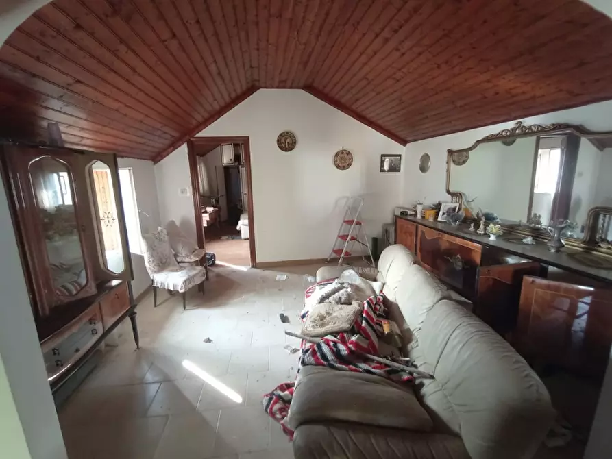 Immagine 5 di Casa indipendente in vendita  a Imperia