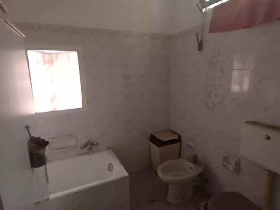 Immagine 8 di Casa indipendente in vendita  a Imperia