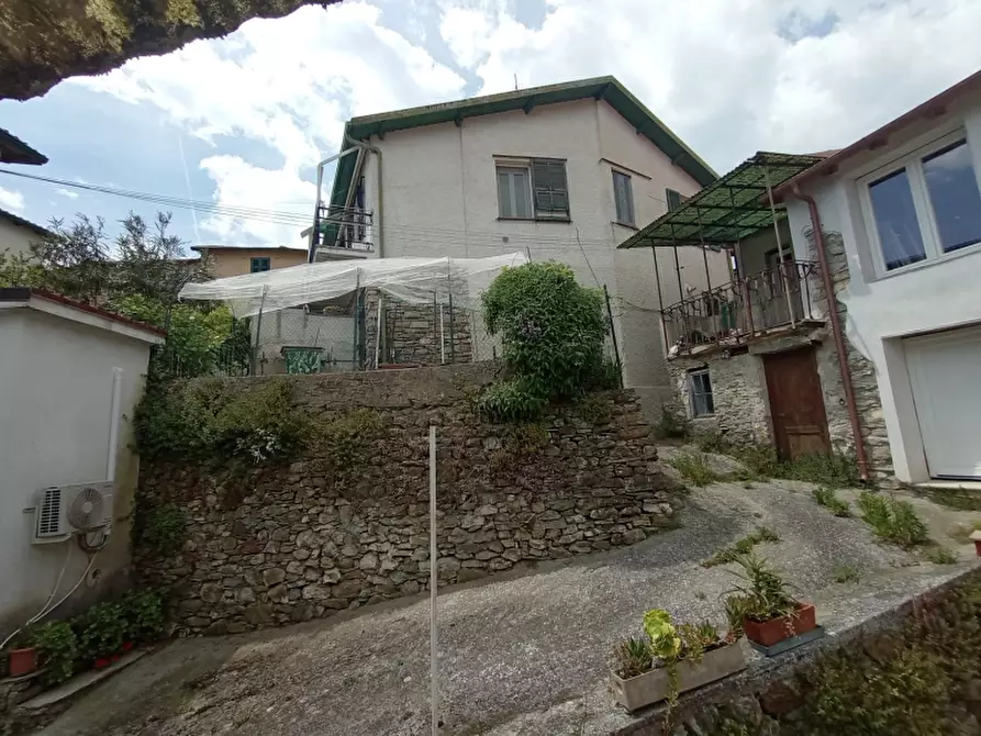 Immagine 11 di Casa semindipendente in vendita  in STRADA VILLE SAN PIETRO , FRAZIONE   MARPERO 96 a Borgomaro