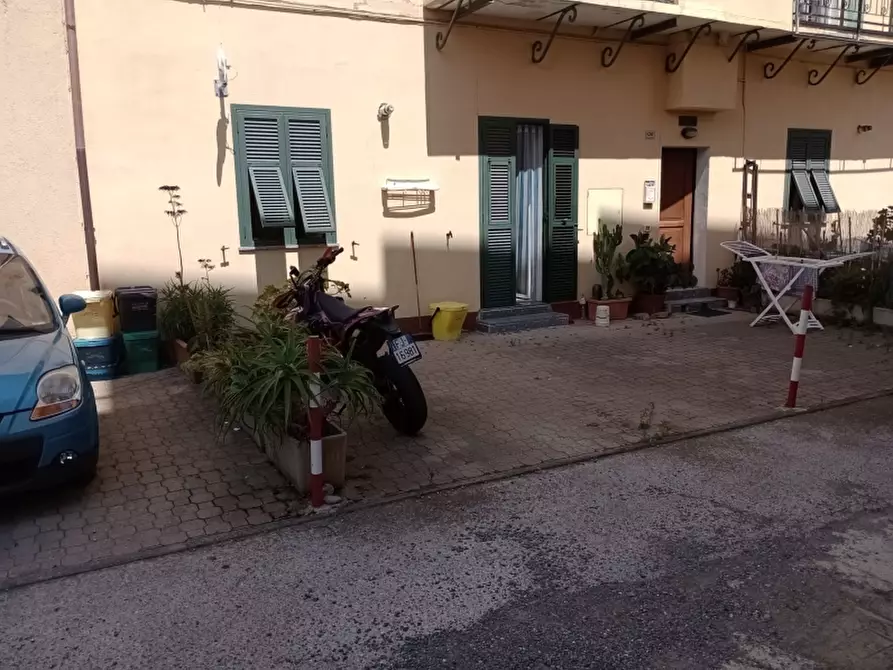 Immagine 4 di Appartamento in vendita  a Imperia