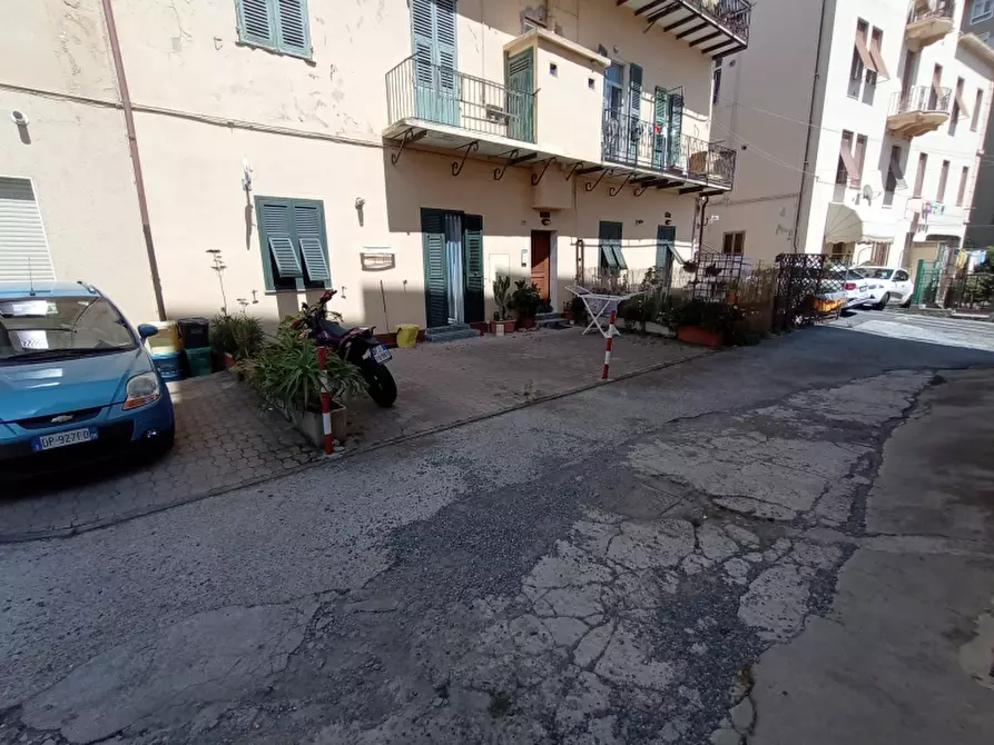 Immagine 10 di Appartamento in vendita  a Imperia