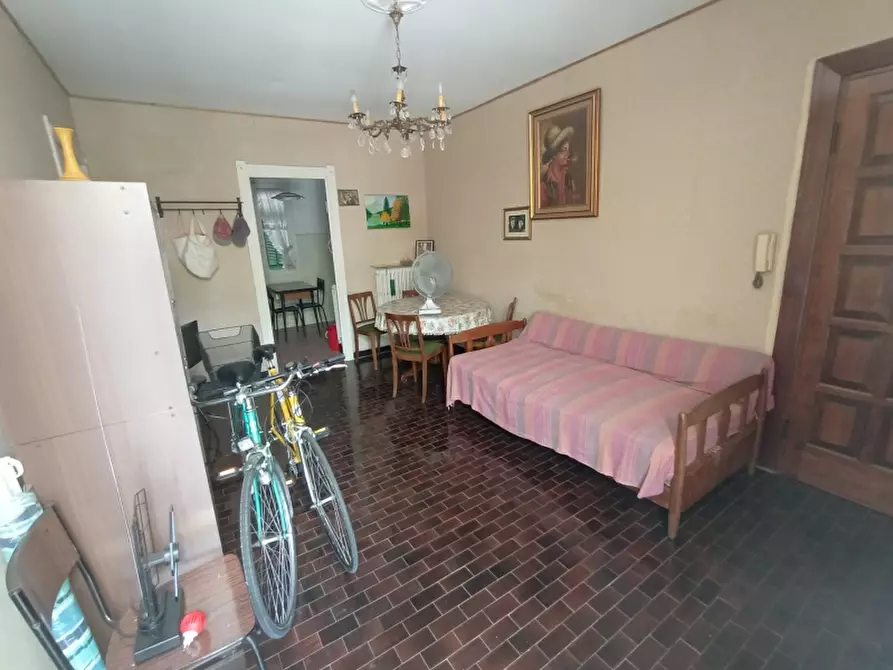 Immagine 1 di Appartamento in vendita  a Imperia