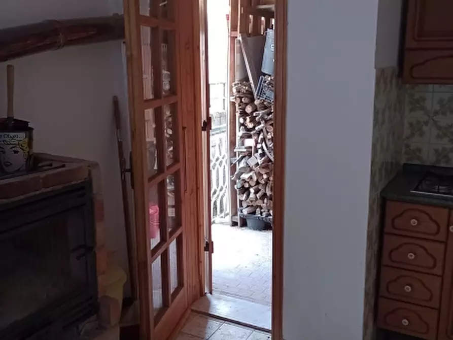 Immagine 6 di Appartamento in vendita  in FRAZIONE VALCONA SOPRANA 3 a Mendatica