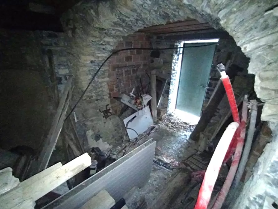 Immagine 5 di Casa semindipendente in vendita  in BORGATA CASE MOLINI a Lucinasco