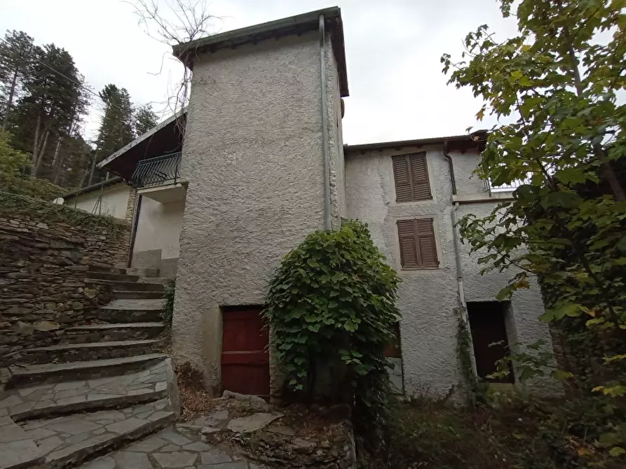 Immagine 7 di Casa indipendente in vendita  a Rezzo