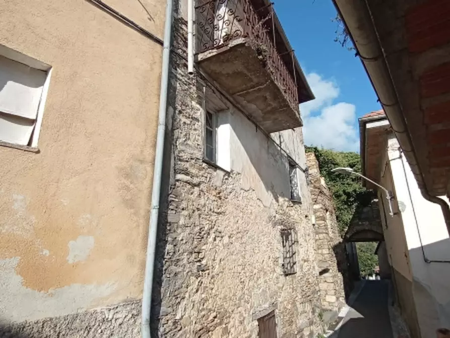 Immagine 4 di Rustico / casale in vendita  a Borgomaro