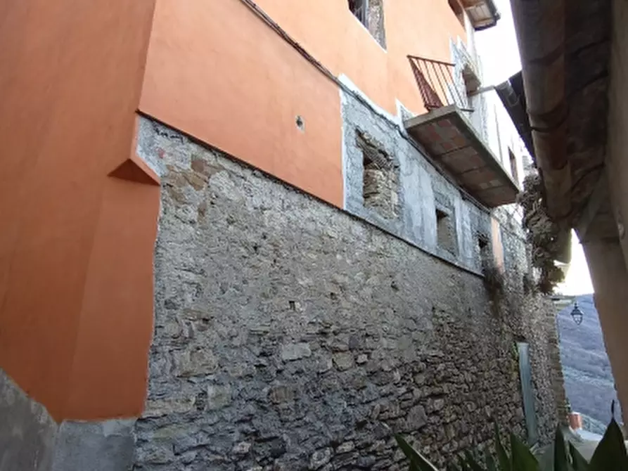 Immagine 1 di Porzione di casa in vendita  a Cesio