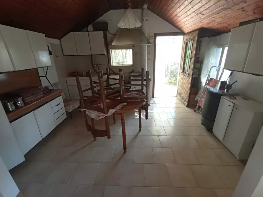Immagine 4 di Casa indipendente in vendita  a Imperia