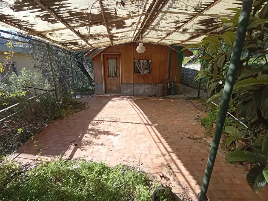 Immagine 1 di Casa indipendente in vendita  a Imperia