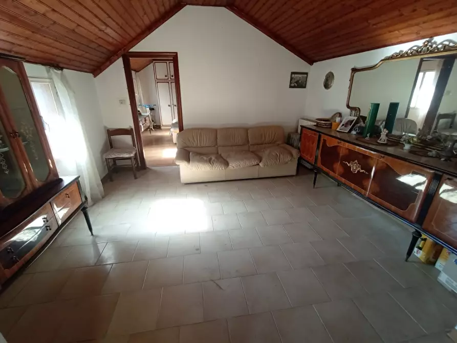 Immagine 7 di Casa indipendente in vendita  a Imperia