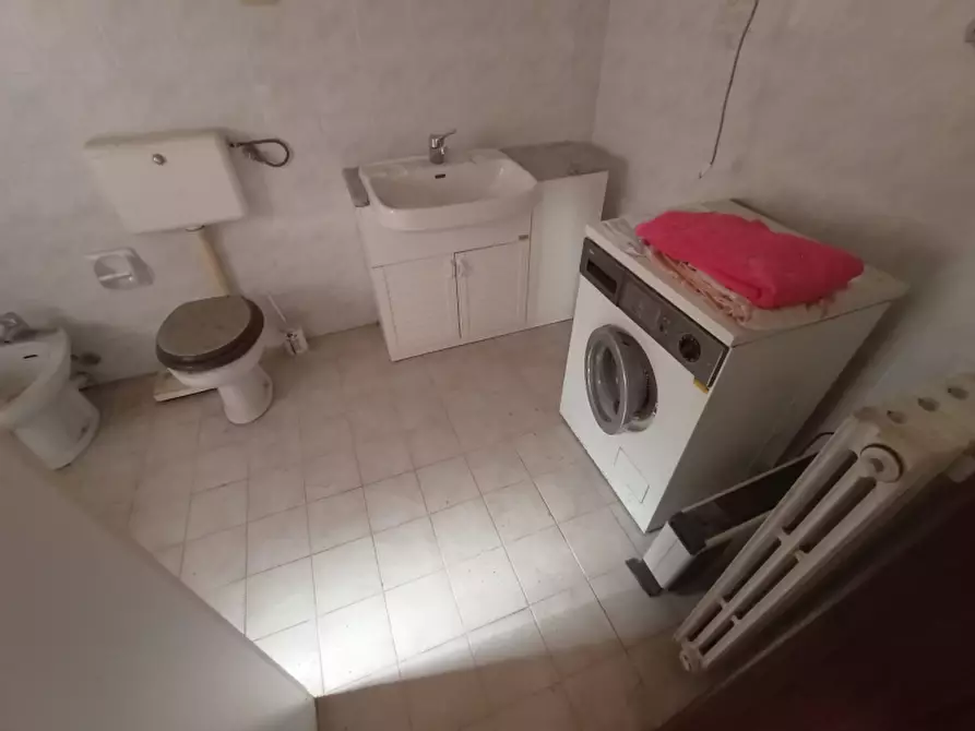 Immagine 11 di Casa indipendente in vendita  a Imperia