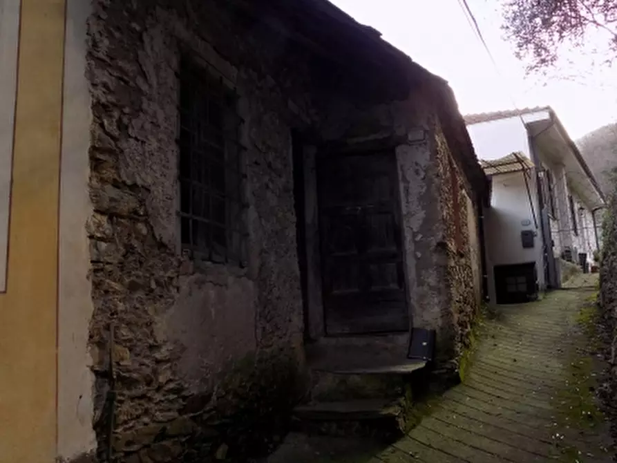 Immagine 3 di Rustico / casale in vendita  a Borgomaro