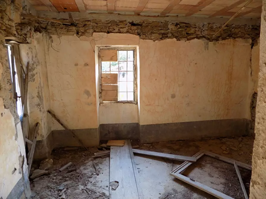 Immagine 11 di Rustico / casale in vendita  a Cesio