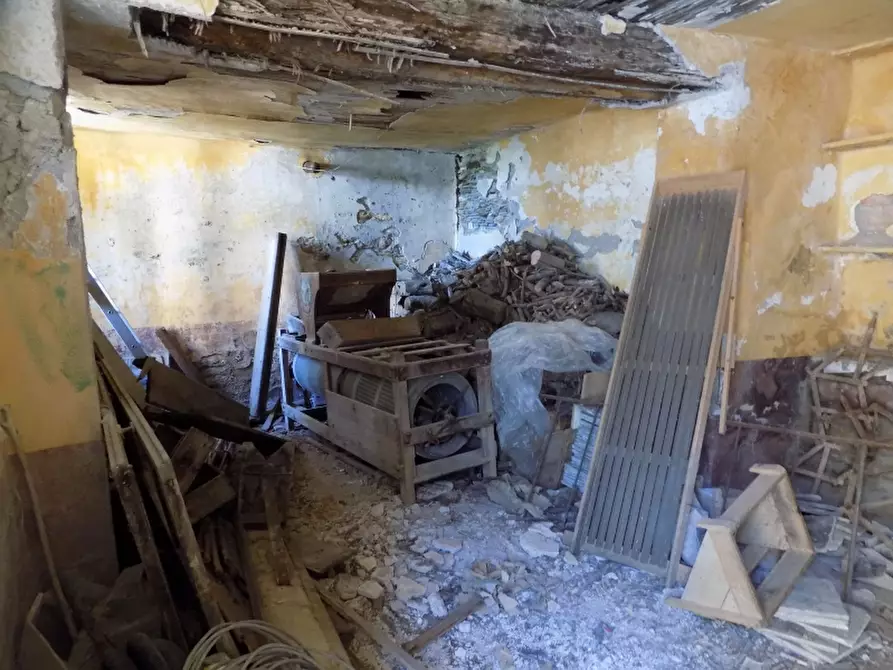 Immagine 9 di Rustico / casale in vendita  a Cesio