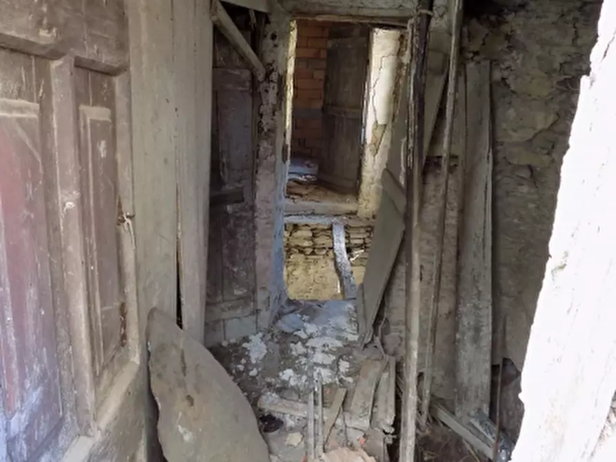 Immagine 7 di Rustico / casale in vendita  a Borgomaro