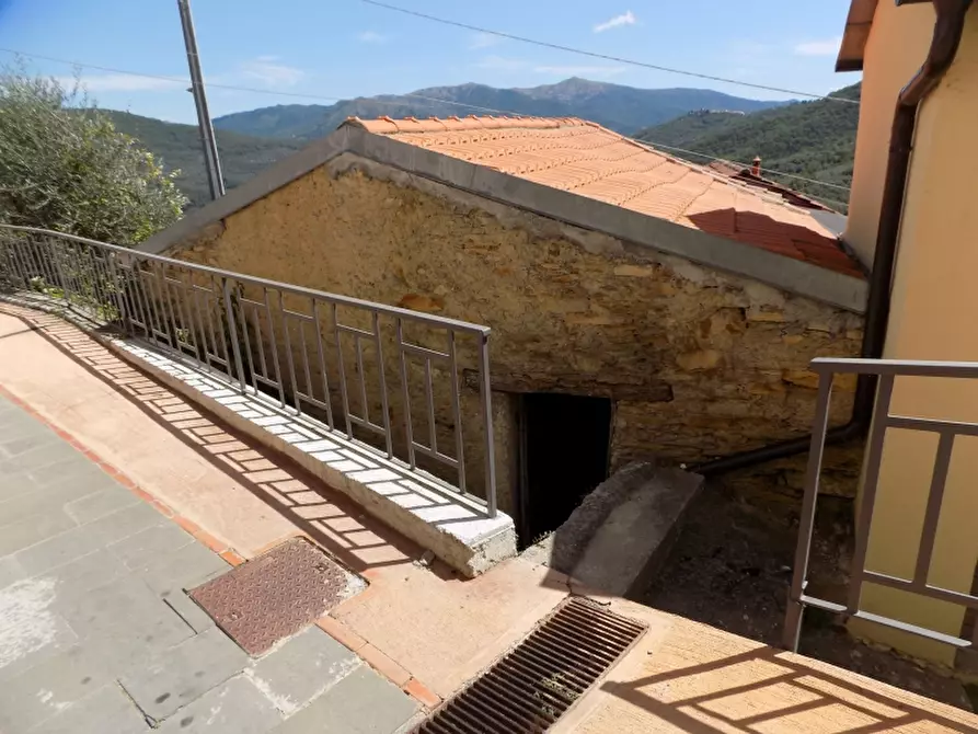 Immagine 10 di Rustico / casale in vendita  a Borgomaro