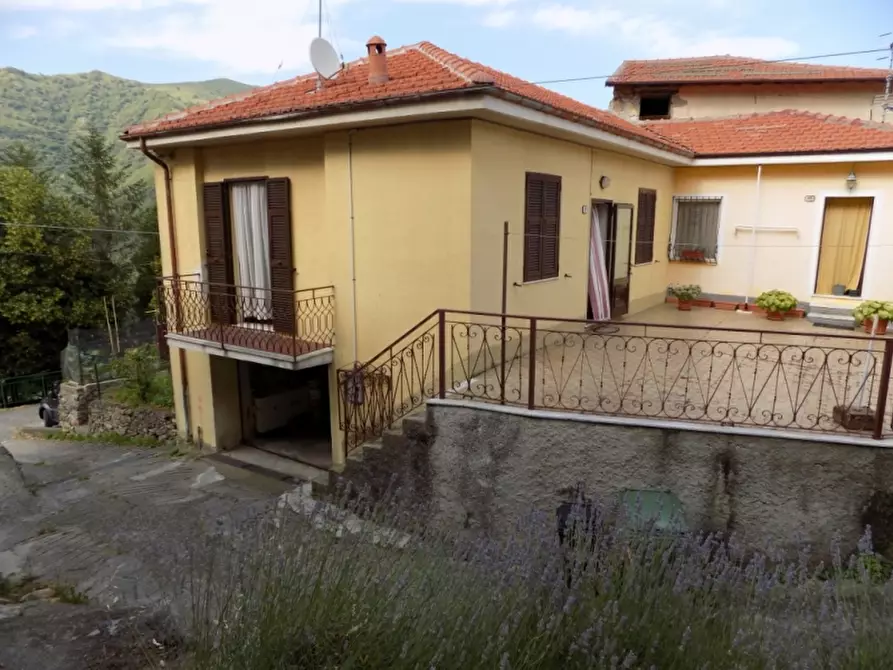 Immagine 1 di Porzione di casa in vendita  in via cavour 30 a Borgomaro