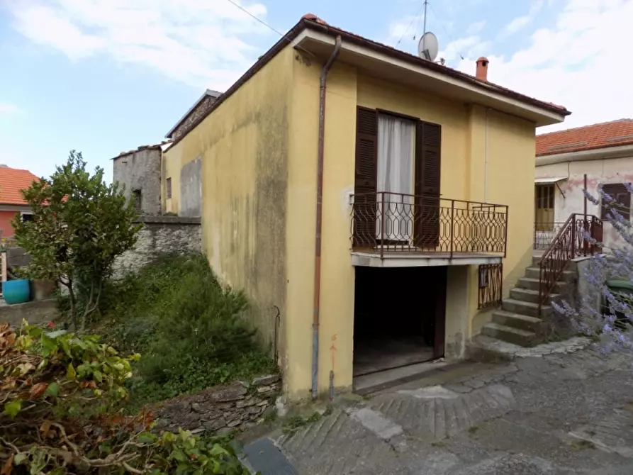 Immagine 11 di Porzione di casa in vendita  in via cavour 30 a Borgomaro